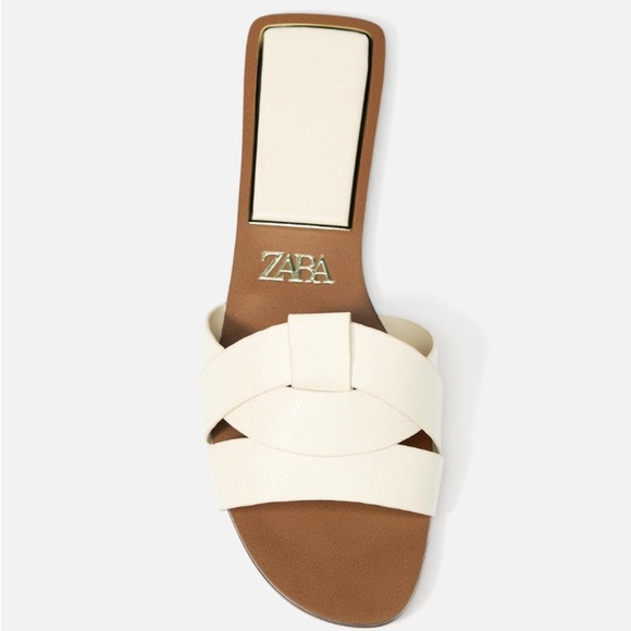 FLAT CROSSED LEATHER SANDALS - Picture 2 of 6